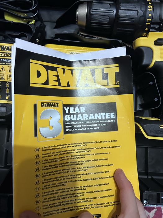 Masini de găurit DeWalt