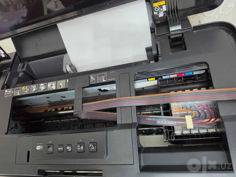 Epson 1500w A3 A4 Farmat Printer 6 Ta Rangli Xolati idyal Aybi yoʻq