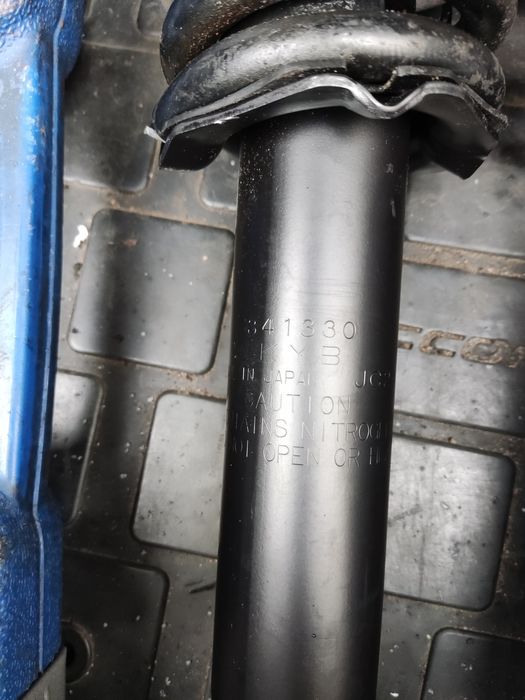 Предни амортисьори Каяба за Хонда Акорд 7 ген