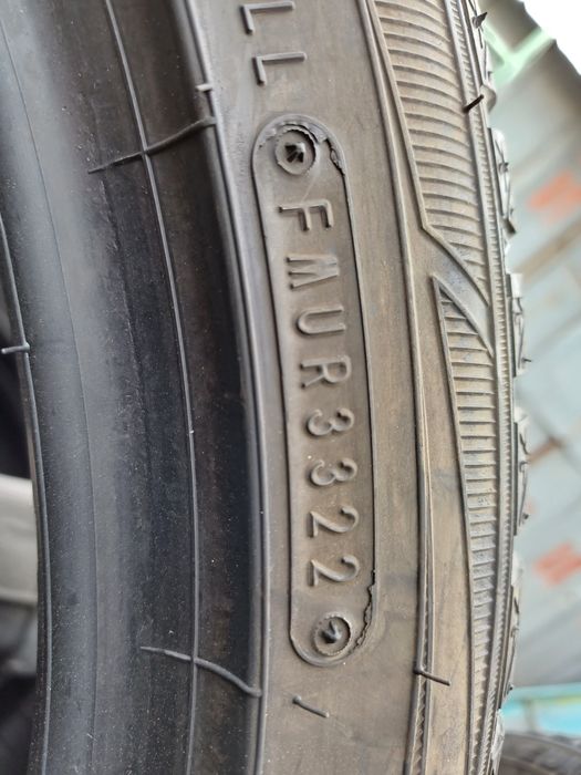 Гуми 235/40/18 Фалкен