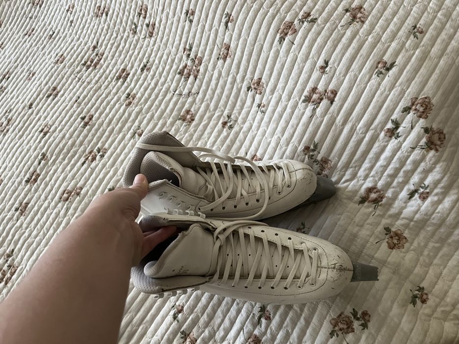 продам проф коньки Риспорт