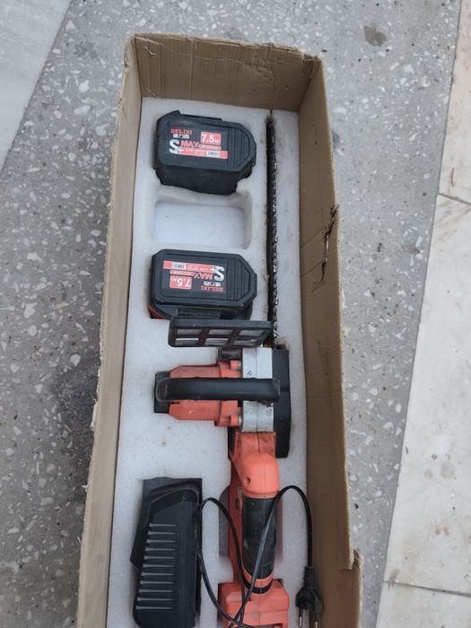 Аккумулятор пила. Delixi