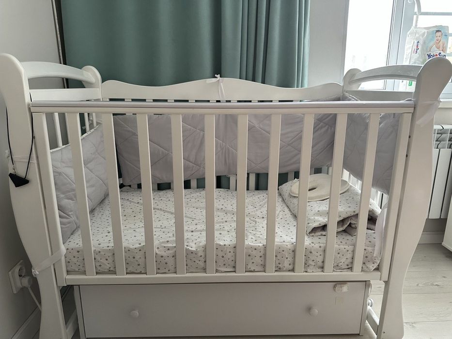 Продам кроватку детскую