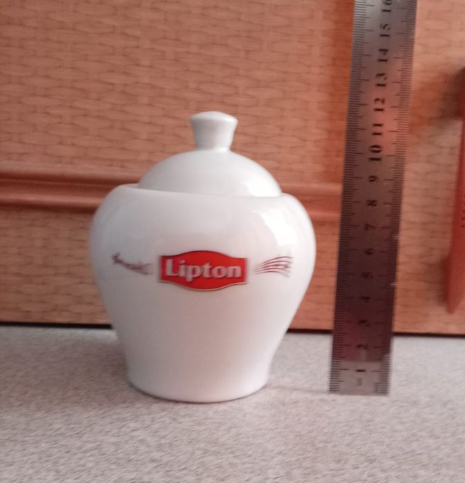 Сахарница новая.