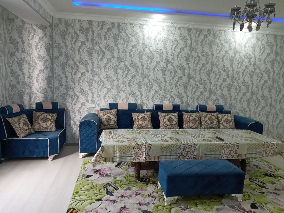 Марказий банк олдида Янги курилган Дом.