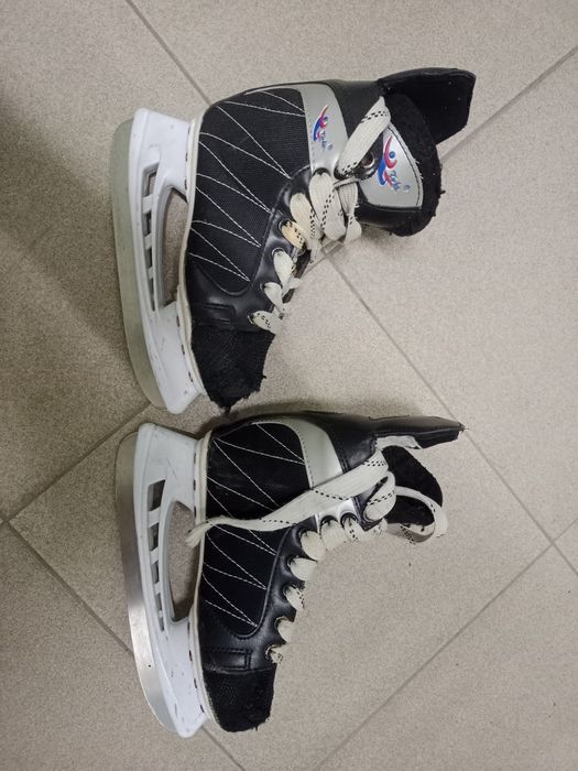 Коньки хоккейные