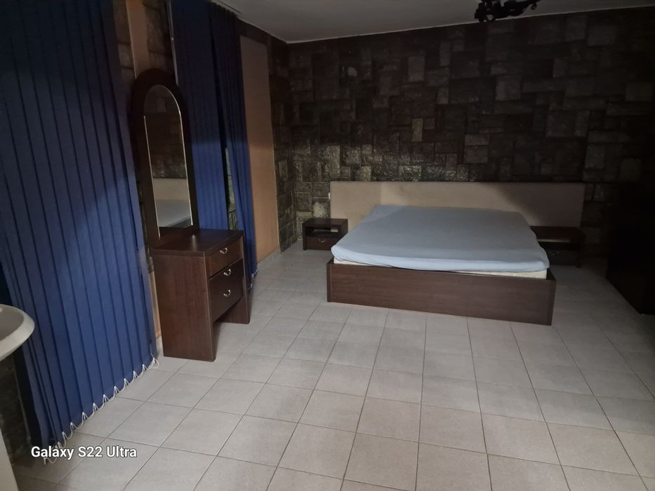 Кожен диван +маса+барче+висок двоен шкаф внос от Германия