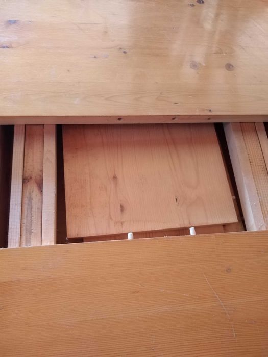 Кръгла растегателна маса, чамова, запазена и столове