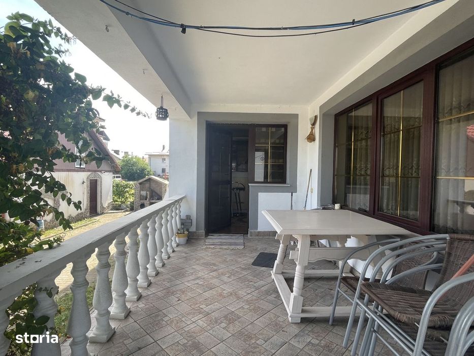 Casa 8 camere– Savinesti