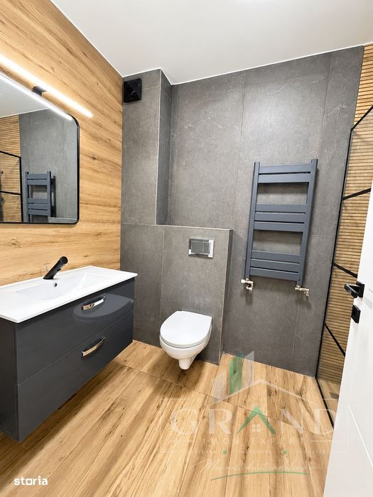Apartament 3 camere de vanzare , Eroilor, Floresti.