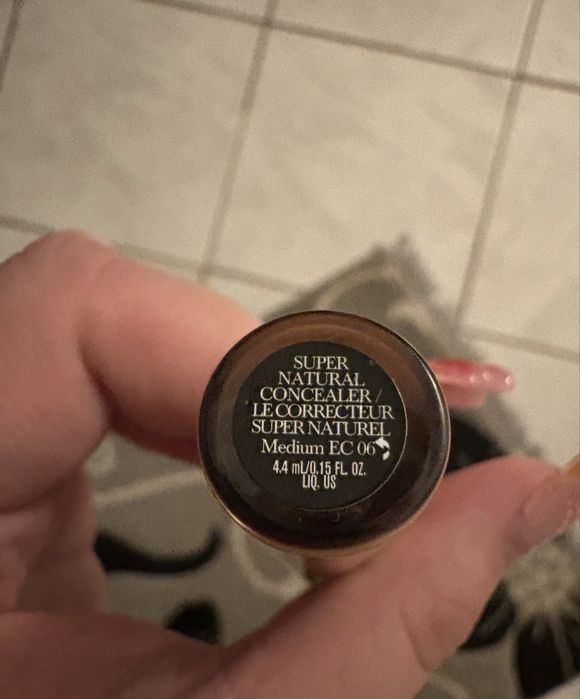 Concealer/corector anticearcan Kevyn Aucoin