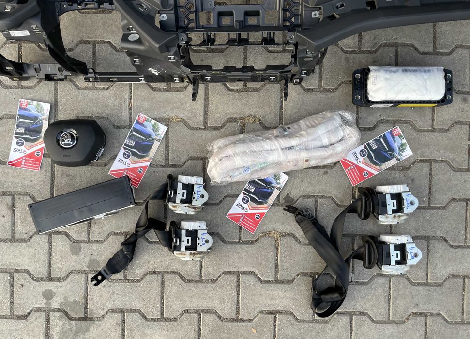 Skoda Octavia IV kit airbag - plansa bord - set centuri de siguranta