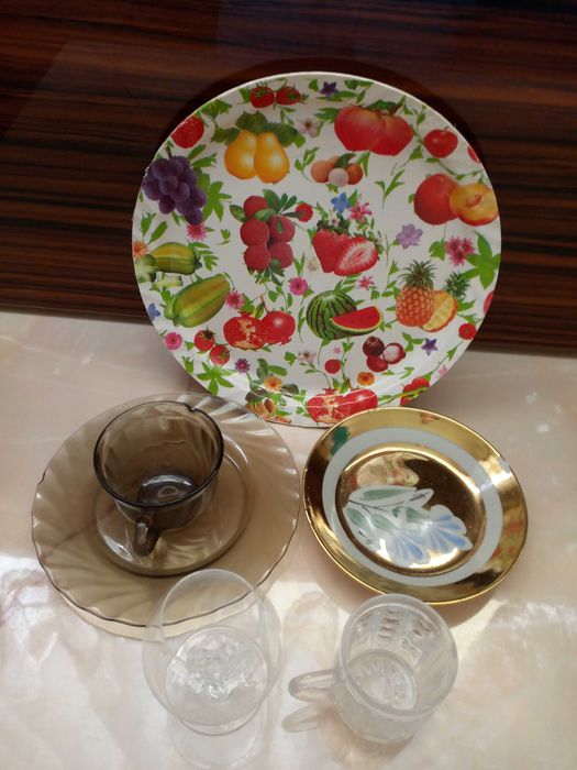 «Недорого 50 тыс за все» Ложки вилки ножи 26шт и старая посуда