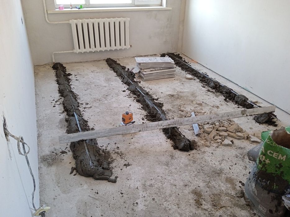 Выравнивание полов, стяжка пола.