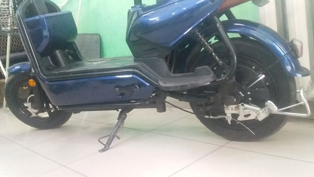 Elektro skuter sotiladi