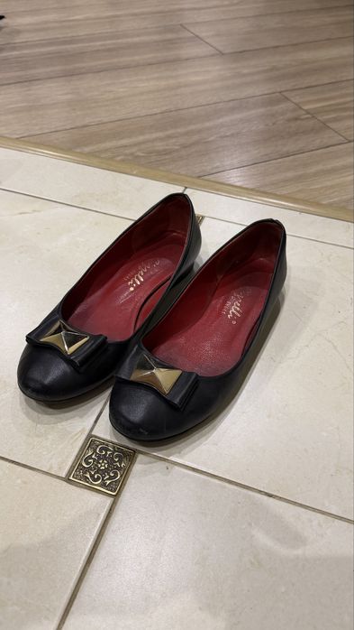 Продам  лоферы, балетки