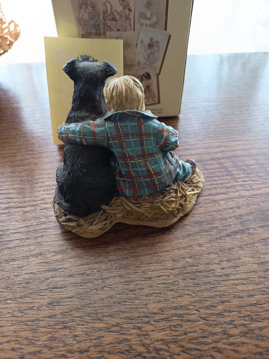 Figurina din colecția "Faitful Friends"de la The Leonard Colection