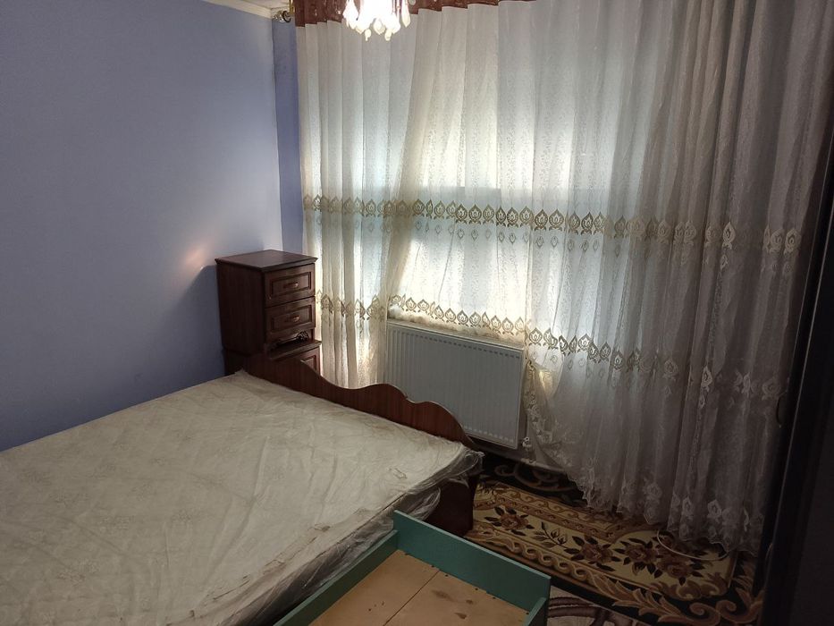 Bekobod shaxar 12 mkr da kvartira naqdga sotiladi