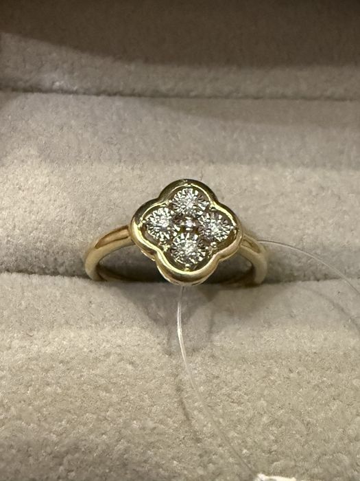 Бриллиантовое кольцо