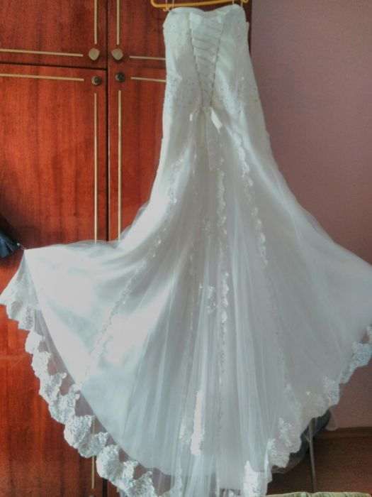 Rochie mireasa+ cadou gentuta și diadema