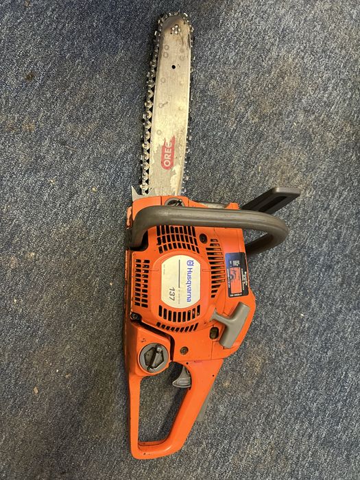Drujba originala Husqvarna 137 in stare foarte buna