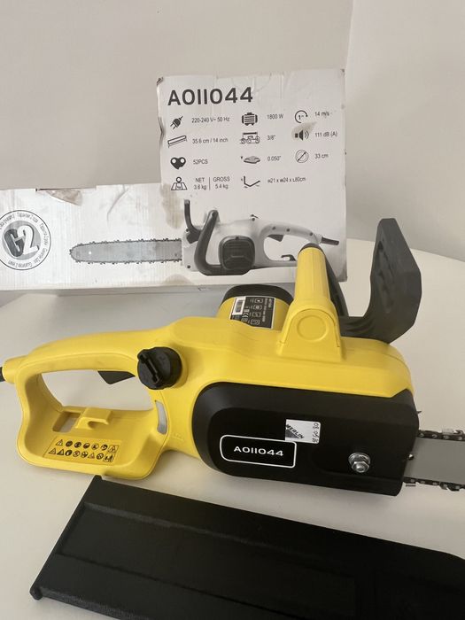 Fierastrau electric, 1800 w, lama de 35 cm, 4,5 kg!