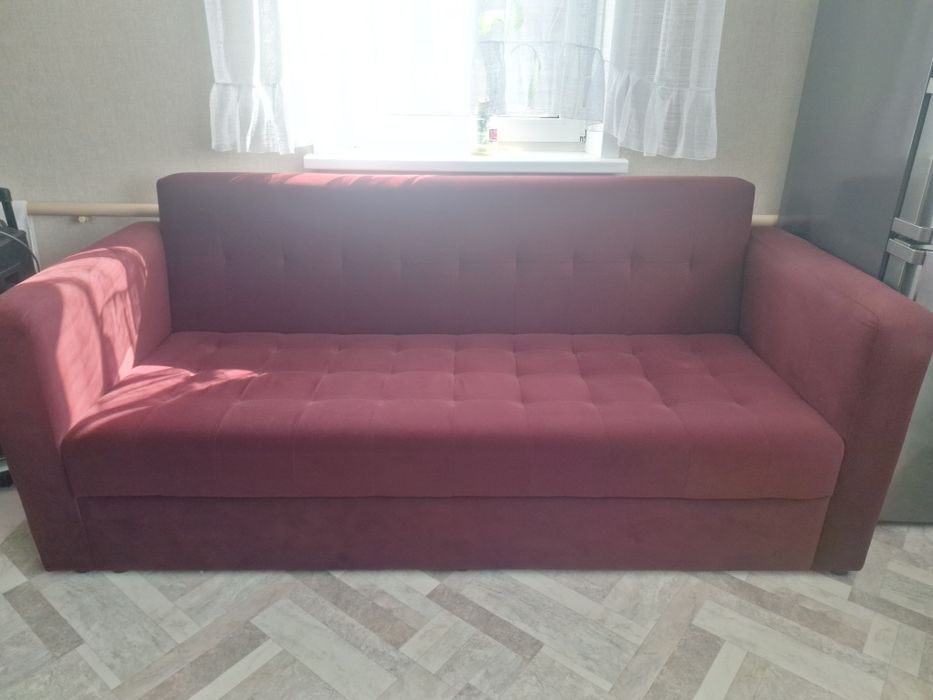 Продам нераскладной диван