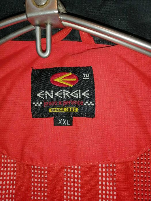 Продавам спортно мъжко яке ENERGIE