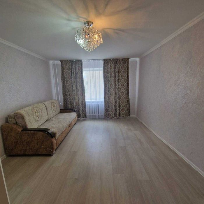 1 ком. кв  39 кв.м   Азербаева, 6