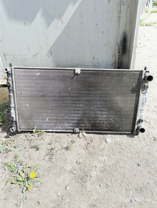 Продам радиатор Нива Шевроле.