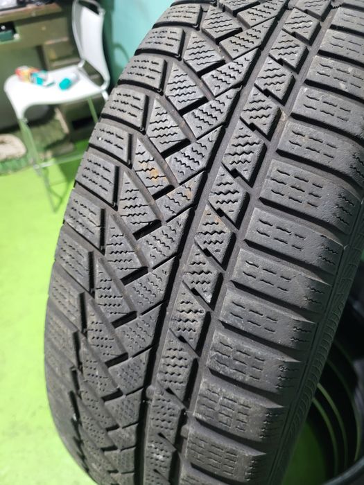 4 бр зимни 215/60/18 Continental Runflatt