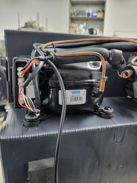 DOMETIC компресорен хладилник 12V 24V за лодка каравана кемпер бус