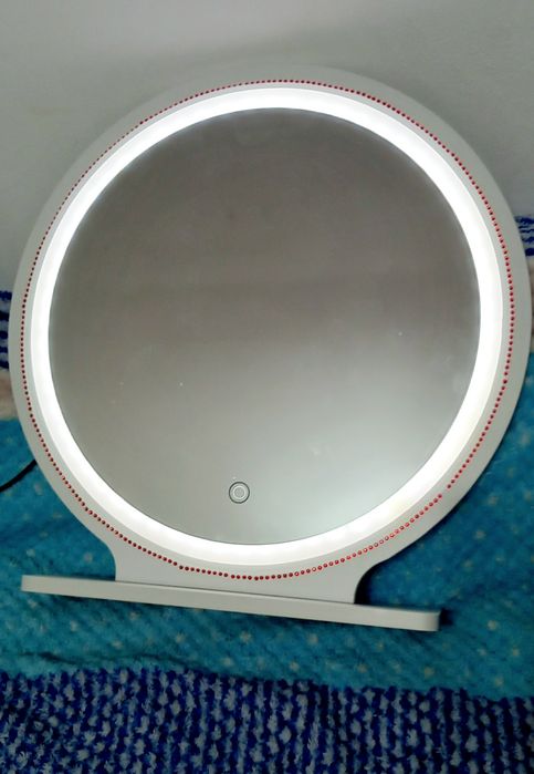 Зеркало с подсветкой