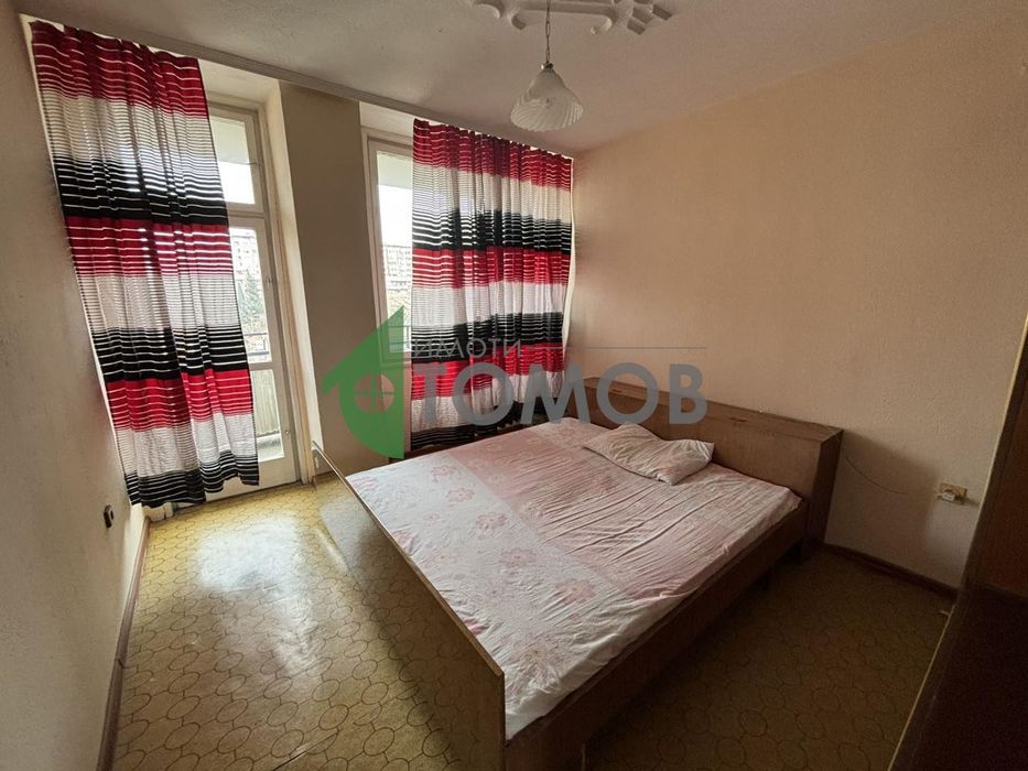 Продава се Тристаен апартамент в Стара Загора, Център - 80 кв.м за 1333 €/кв.м - Снимка #4