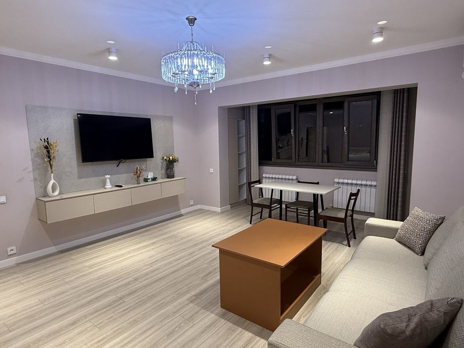 Ойбек метро Huawei 直接租賃奧伊別克地鐵站