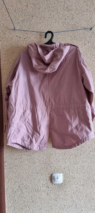 Ветровка женская