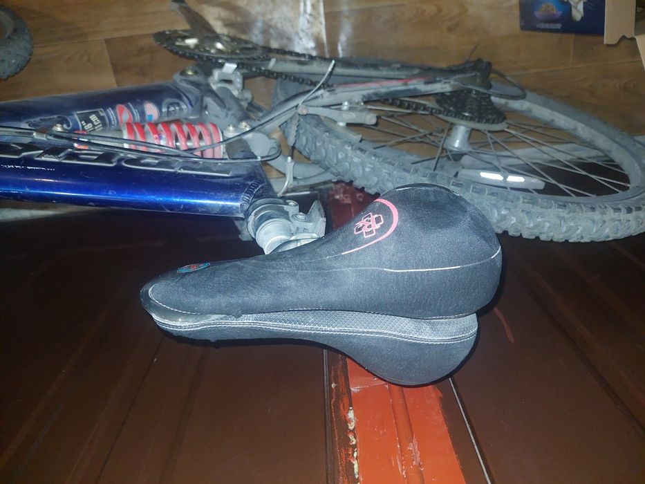 Vând bicicleta Treck