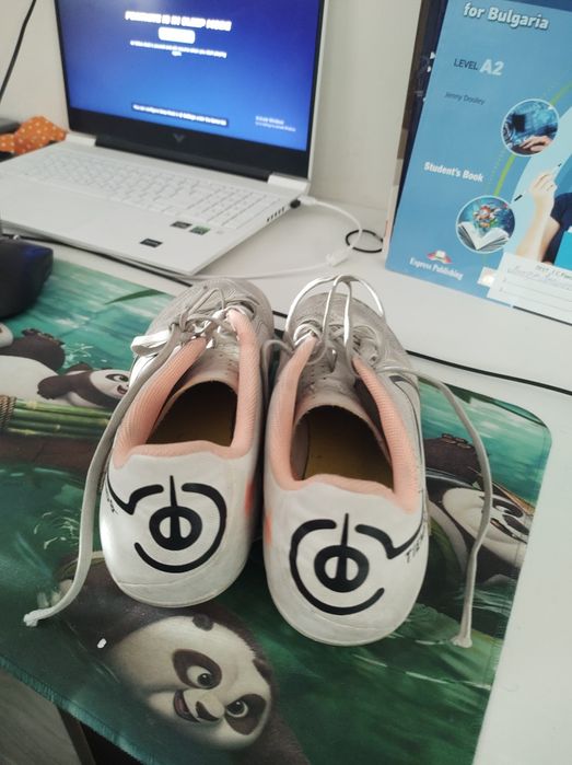 Бутонки Адидас сора