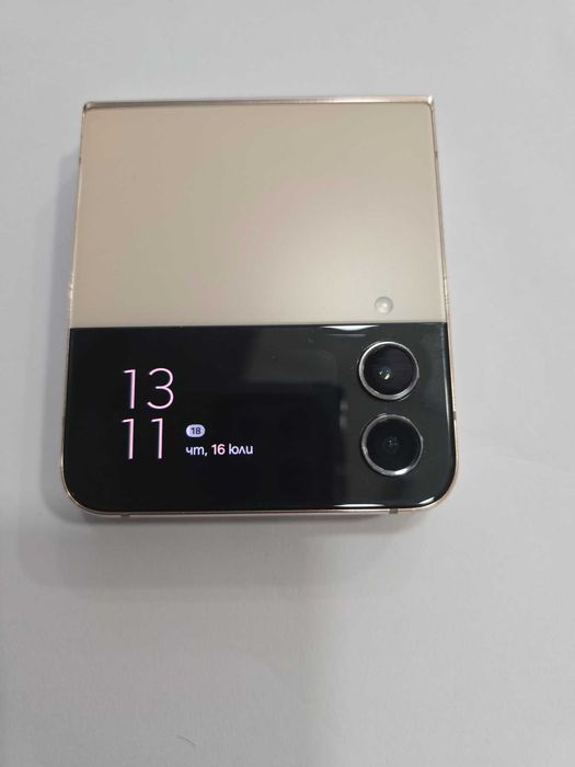 ***МНОГО ЗАПАЗЕН*** Samsung Z Flip 4