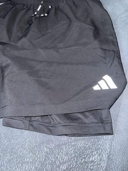 Спортни къси панталони Adidas L размер