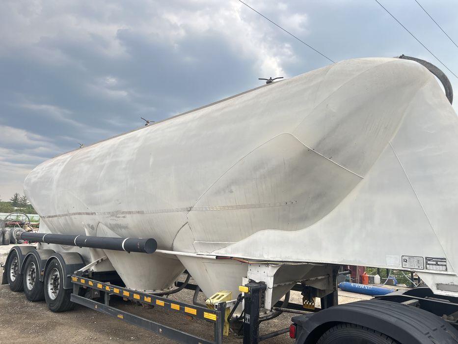 Cimentruk  , semiremorca spitzer