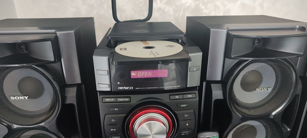 уредба Sony Genezi MHC-99i HiFi аудио система