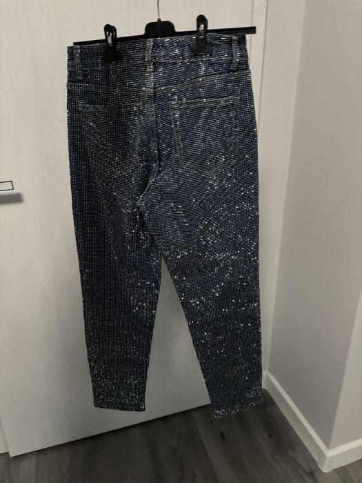 Дамски дънки с камъни