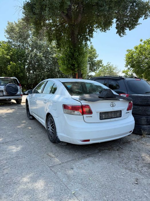 Toyota Avensis T270 2.0 D4D 2012г. на части