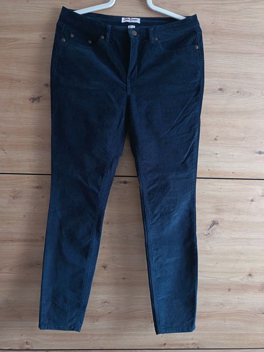 Pantaloni skinny mărimea 40.
