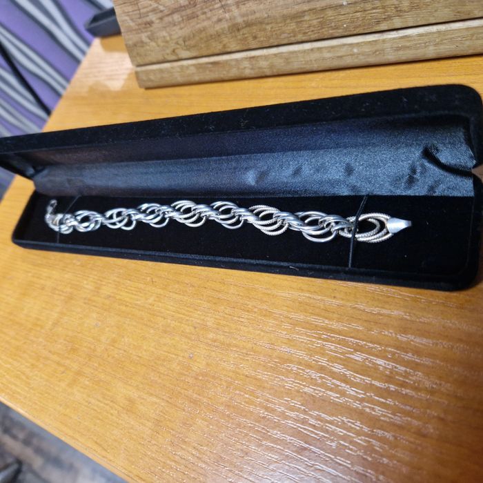 Сребърни изискани  накити