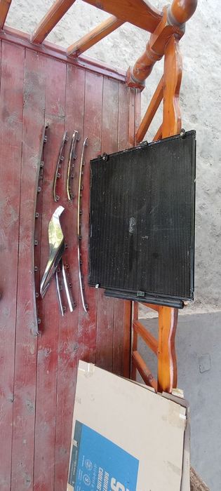 Радиатор кондиционера на Ланд крузер
