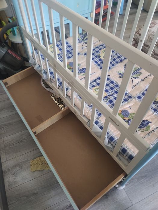 Кроватка детская