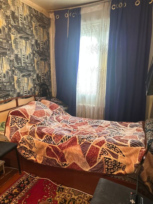 Продается 3х комнатная квартира в Сергели, Спутник,деревянном доме