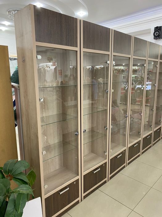 Продам шкафы для магазина